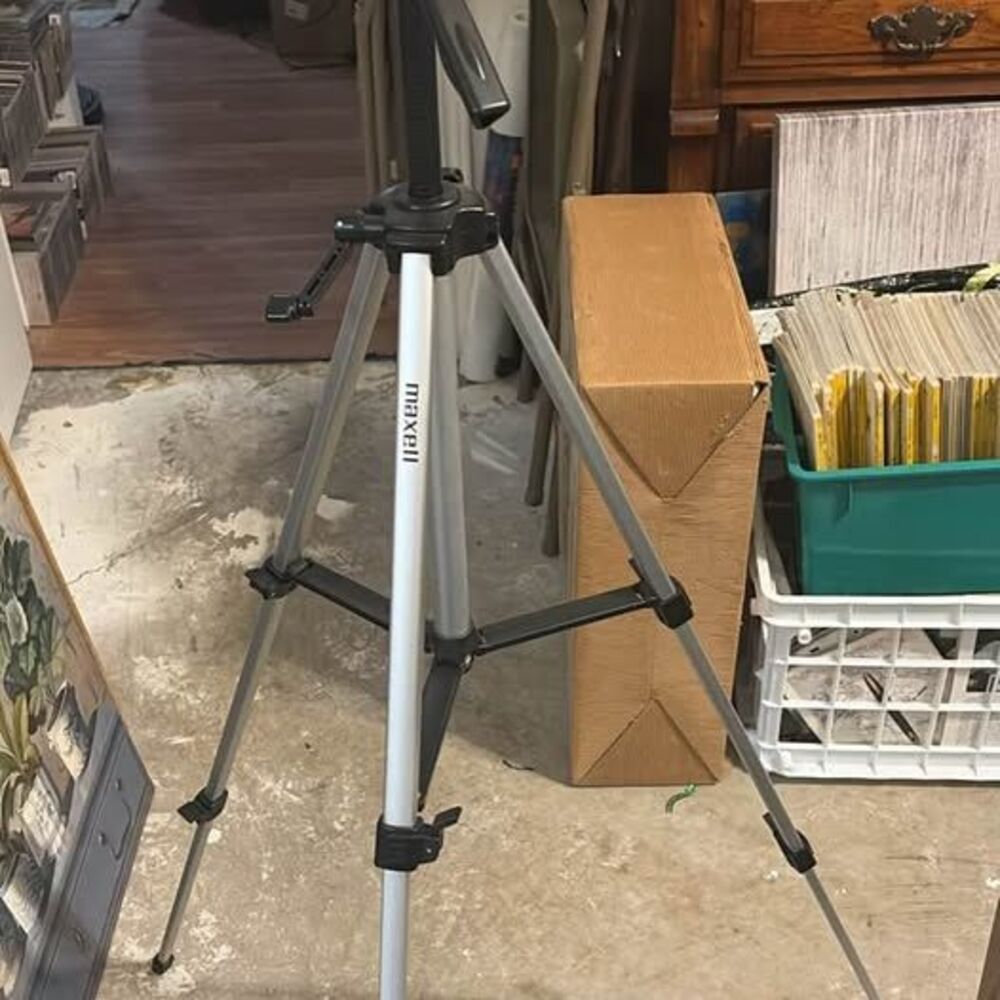 Maxell Camera Tripod